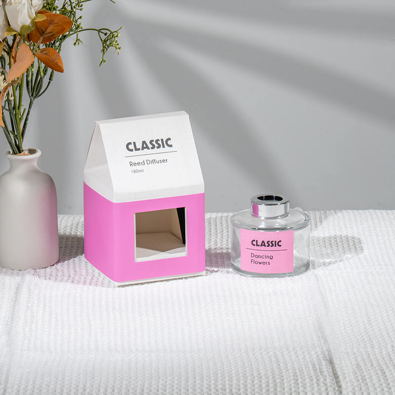 Классический диффузор-язычок в форме круглой стеклянной бутылки.