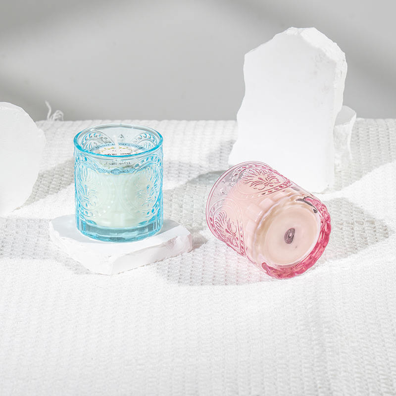 Ароматическая свеча в изящной стеклянной бутылке ко Дню матери - производитель эко-свечей из соевого воска