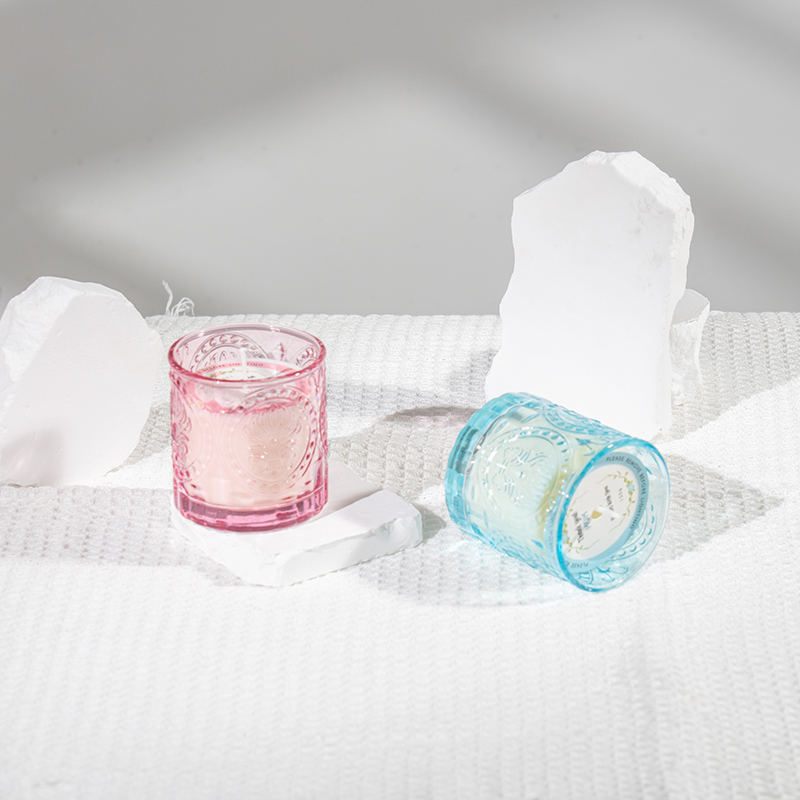 Ароматическая свеча в изящной стеклянной бутылке ко Дню матери - производитель эко-свечей из соевого воска