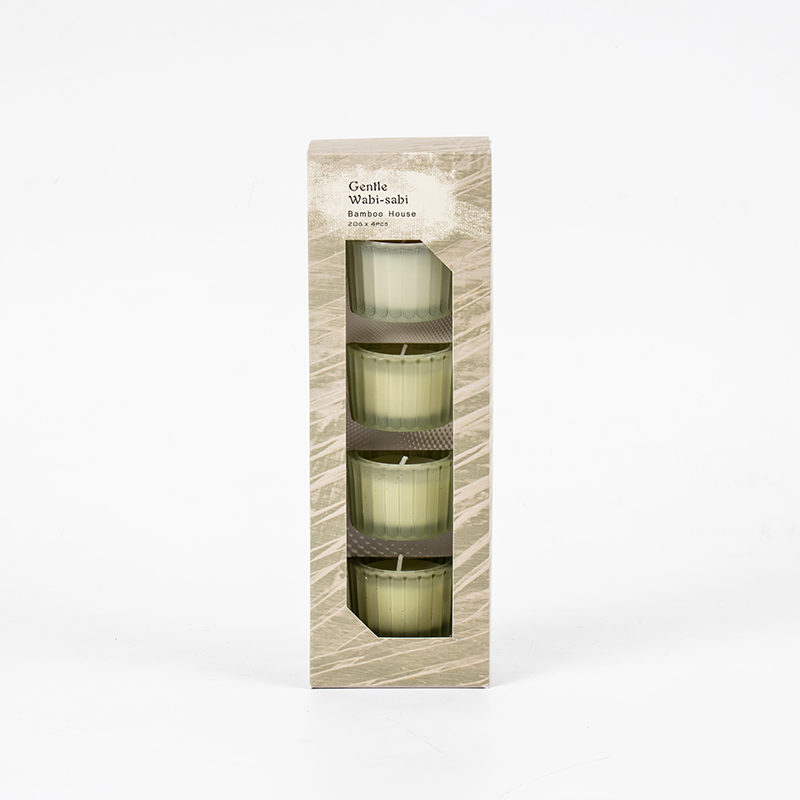 Набор из 4 небольших стеклянных подсвечников в вертикальную полоску.