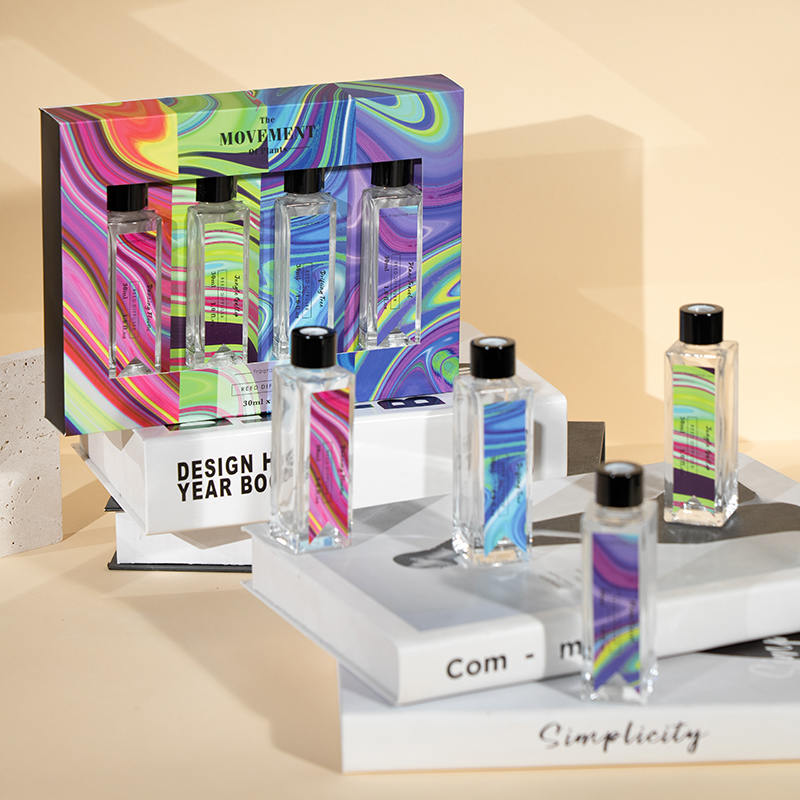 Маленький диффузор с квадратной бутылкой на высоком каблуке, комплект из 4 предметов, производитель арома-диффузора, масла